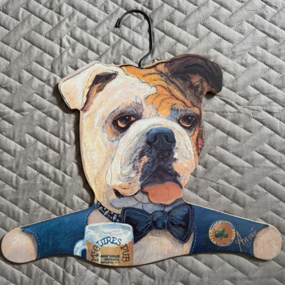 Bulldog Shaped Dog Hanger